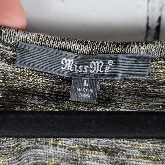 MISS ME | metallic thread floral lace detail long sleeve top - Picture 5 of 7